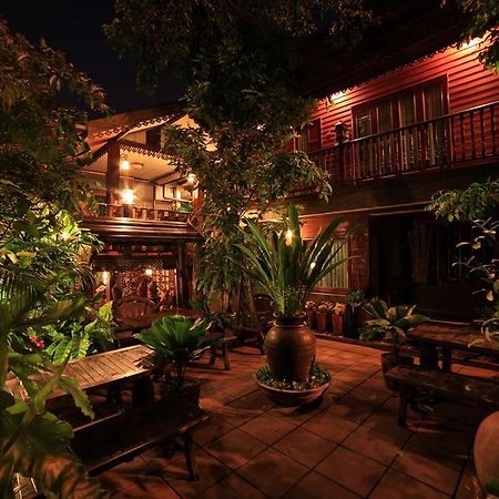 Baifern Homestay Ayutthaya Eksteriør billede