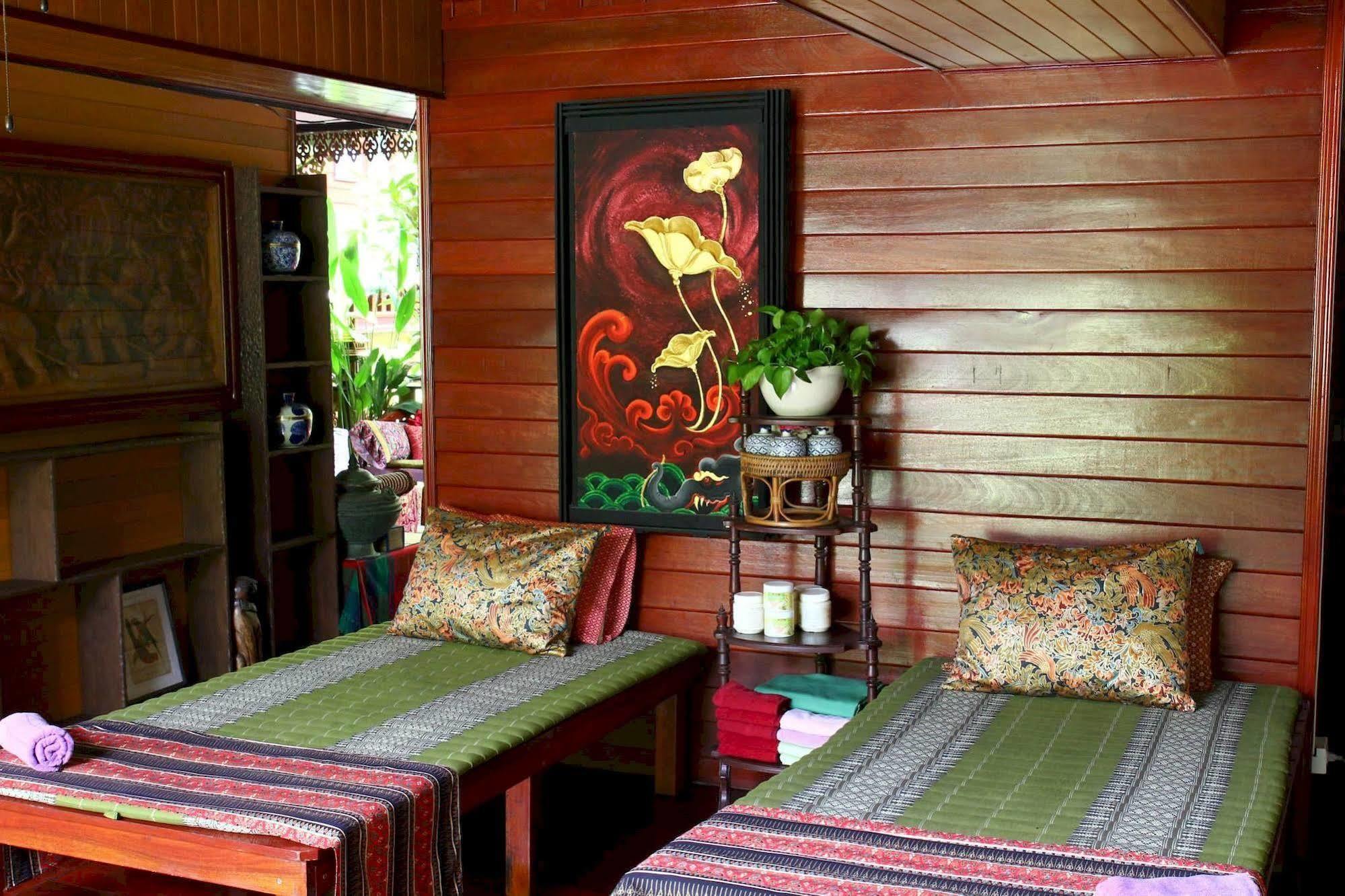 Baifern Homestay Ayutthaya Eksteriør billede